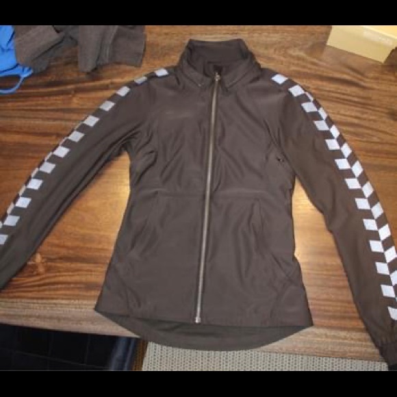 Lululemon Coat - Picture 2 of 6